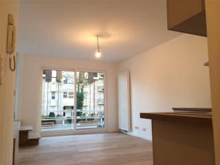 BRASSCHAAT Gelijkvloerse duplex met grote tuin | 3 slaapkamers | Inpandige garageBent u op zoek naar een ruime en praktische woning op een toplocatie...