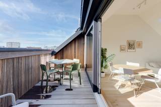 Penthouse met zonneterras en 2 ruime slaapkamersOp zoek naar een instapklaar, volledig vernieuwd appartement op een toplocatie in Antwerpen? Deze...