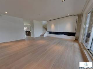 Te koop: uitzonderlijk ruim duplexappartement (167 m²) op de 5de en 6de verdieping, afgewerkt met hoogwaardige materialen en veel gevoel voor...