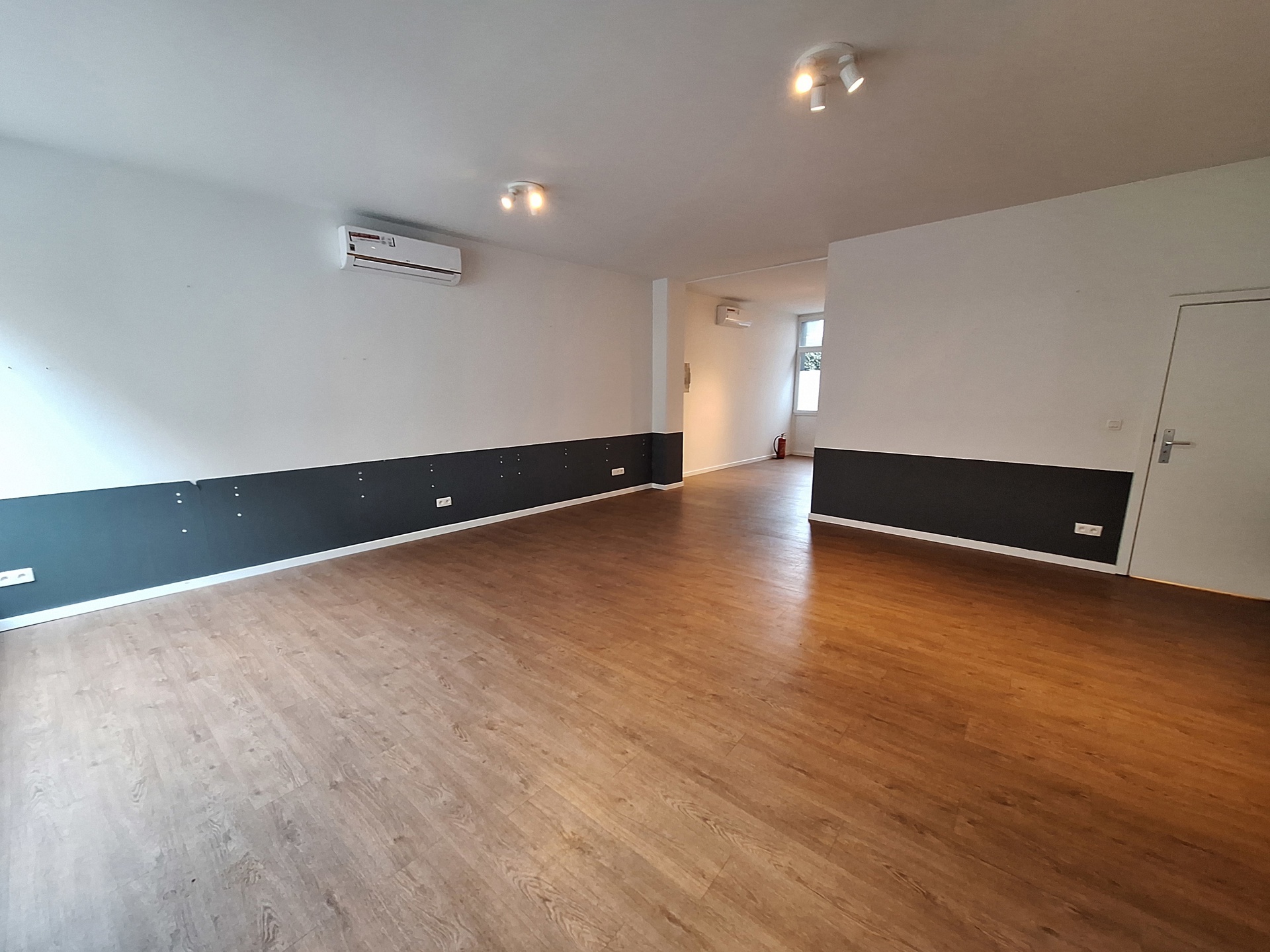 Commercial à louer à Turnhout - photo 4