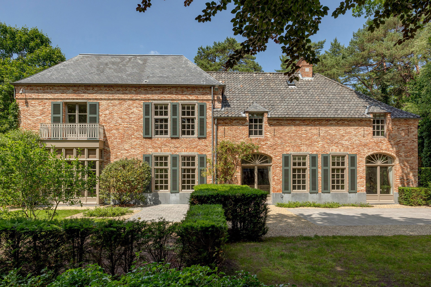 LUXUEUZE VILLA MET HOOGWAARDIGE AFWERKING - foto 1