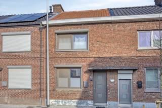 Située dans une rue calme à proximité immédiate du centre de Tongres, cette maison de ville située dans la Tongershuisstraat constitue une...