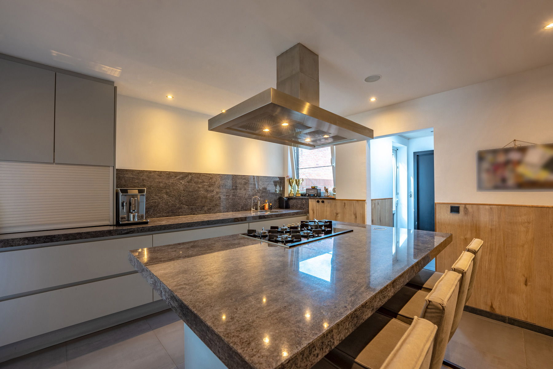 Woning in het centrum van Putte-Kapellen met tuin en garage! - foto 5