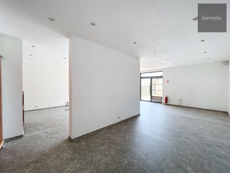 Commercial for rent in Sint-Eloois-Vijve - photo 4