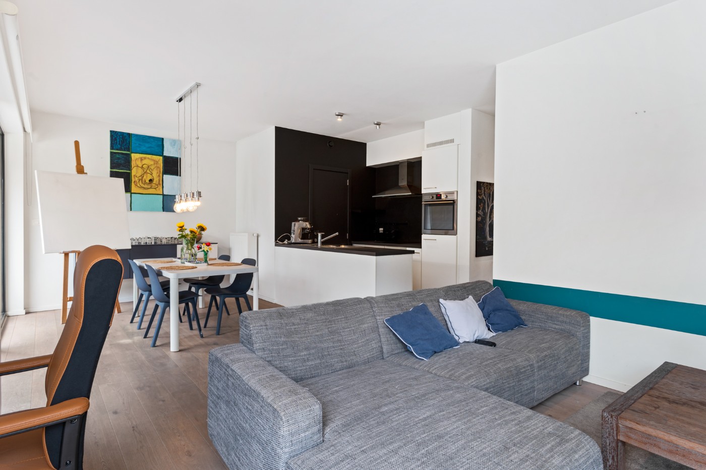 Recent app. op 1e verd. met 2 slpk. in Cadix-buurt te Antwerpen - foto 5