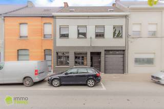 Een karaktervolle woning met tal van mogelijkheden en een uitzonderlijk grote bewoonbare oppervlakte te Sint-Gillis-DendermondeOp zoek naar een...