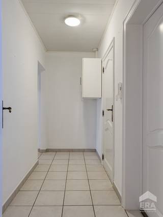 Gerenoveerd appartement met 2 (3) slaapkamers en terras te Tongeren.Dit appartement is gelegen op de tweede verdieping en heeft een bewoonbare...