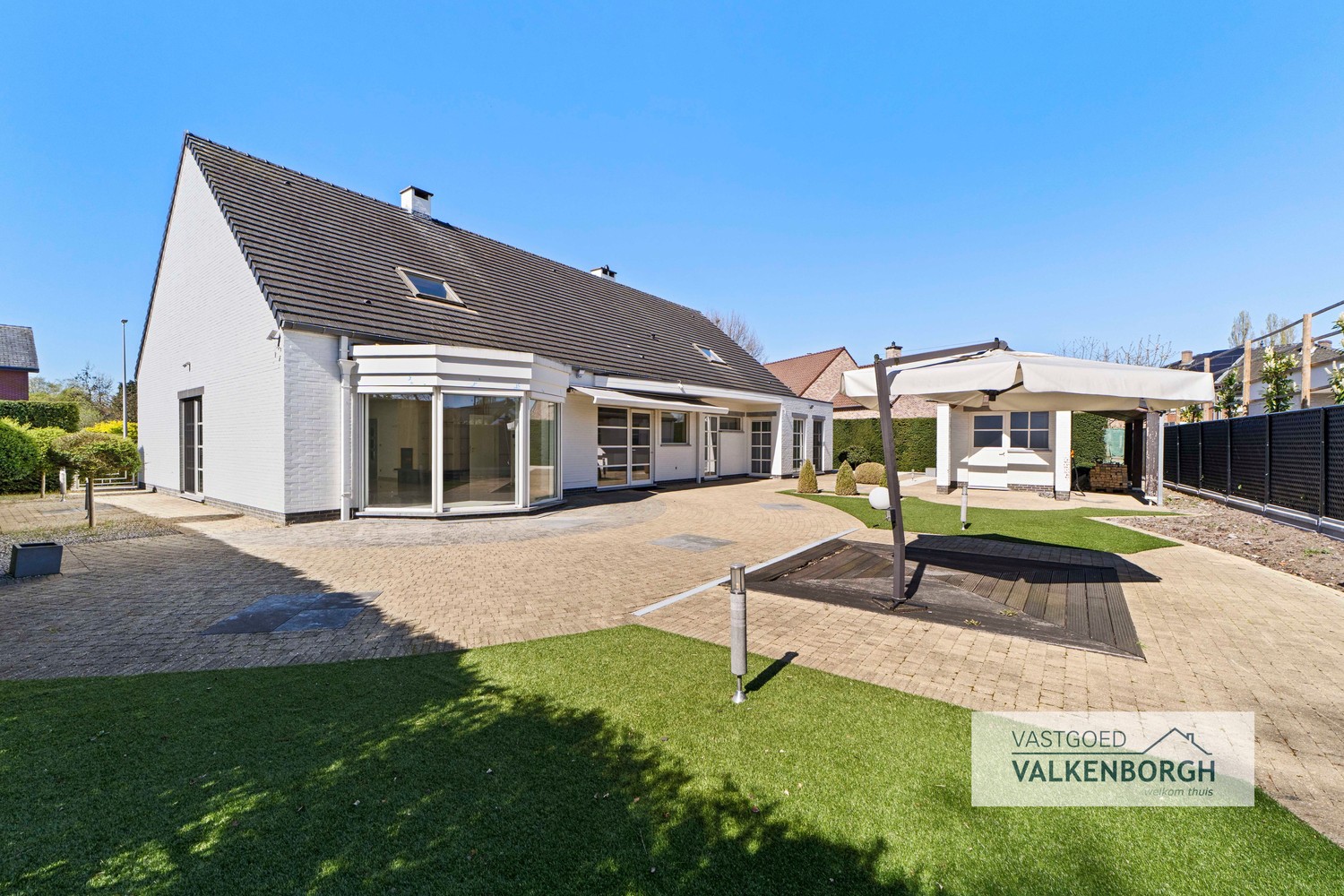 Uitzonderlijke villa op toplocatie met 30m straatbreedte en uitbreidingspotentieel. - foto 5