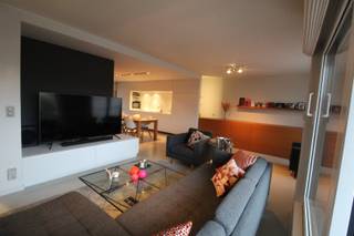 Stijlvol designappartement met twee terrassen in BissegemDit prachtig afgewerkte designappartement op de eerste verdieping combineert een doordachte...