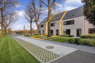 Deze gesloten BEN-woning (lot 2 / bus 53) is uitstekend gelegen op wandelafstand van het centrum van Zaffelare, met winkels, scholen en...