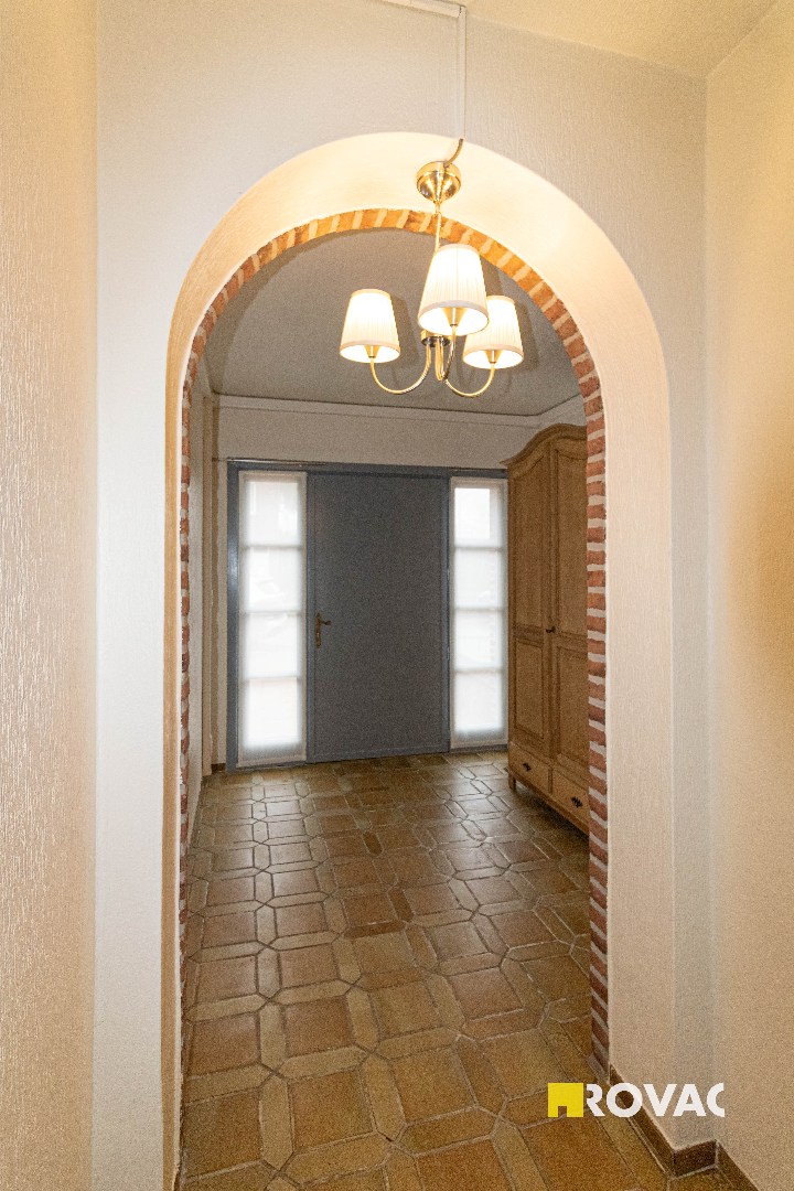 Zeer verzorgde en karaktervolle halfopen bebouwing met tuin en garage - foto 2