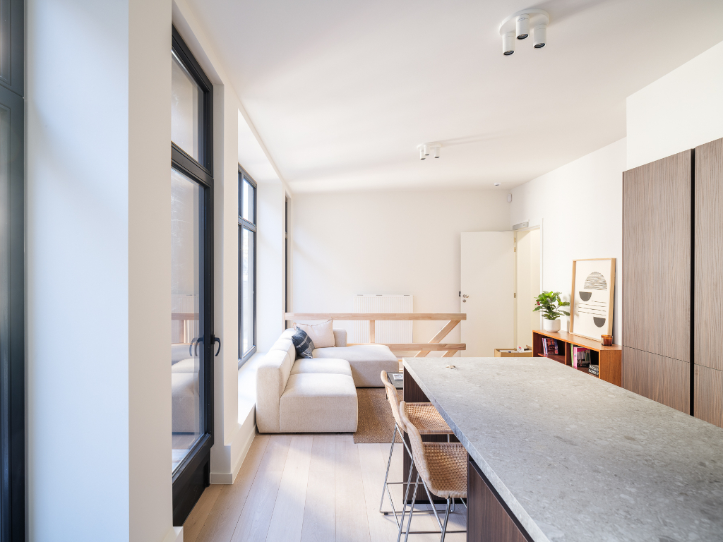 Gand Centre – Studio duplex rénové bénéficiant d’un emplacement privilégié - photo 2