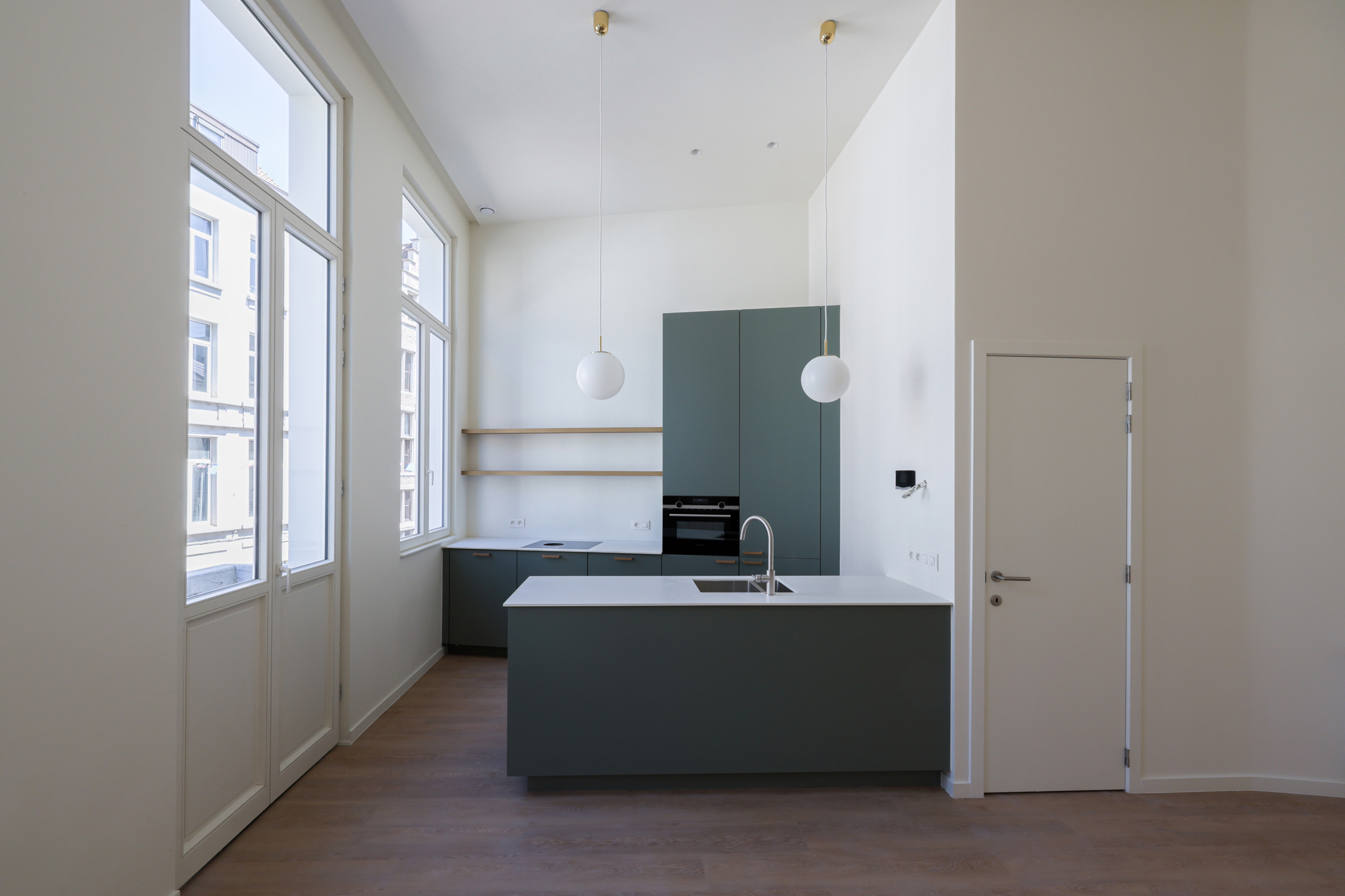 ANTWERPEN-CENTRUM. Recent gerenoveerd 2 slk appartement! - foto 2