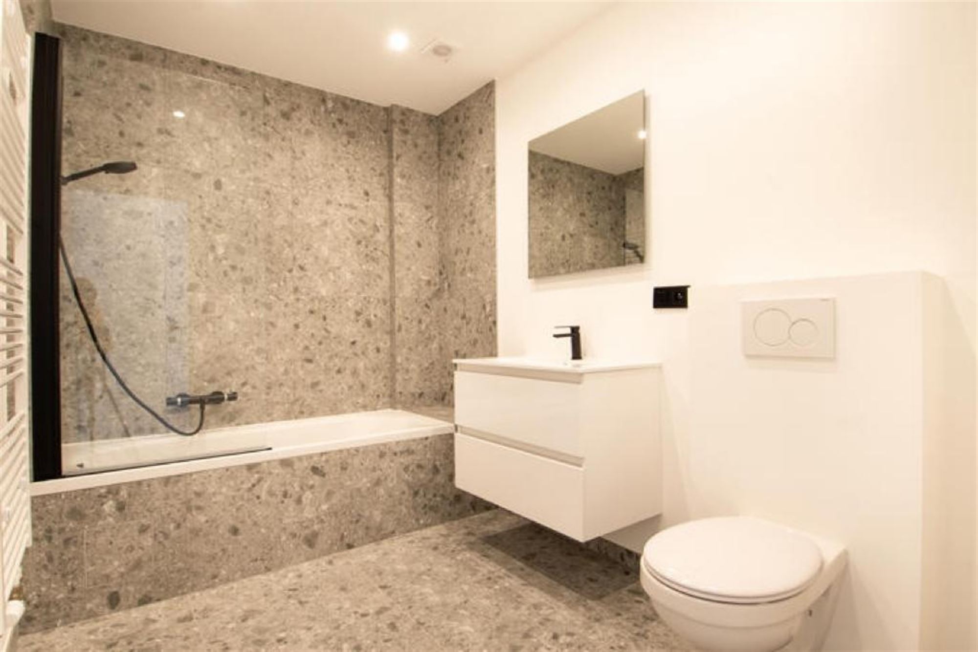Ruim Appartement Te Koop! - foto 5