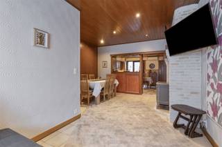 Welkom in deze charmante woning gelegen in het hart van Haasdonk, perfect voor gezinnen die op zoek zijn naar een comfortabel en gezellig thuis...