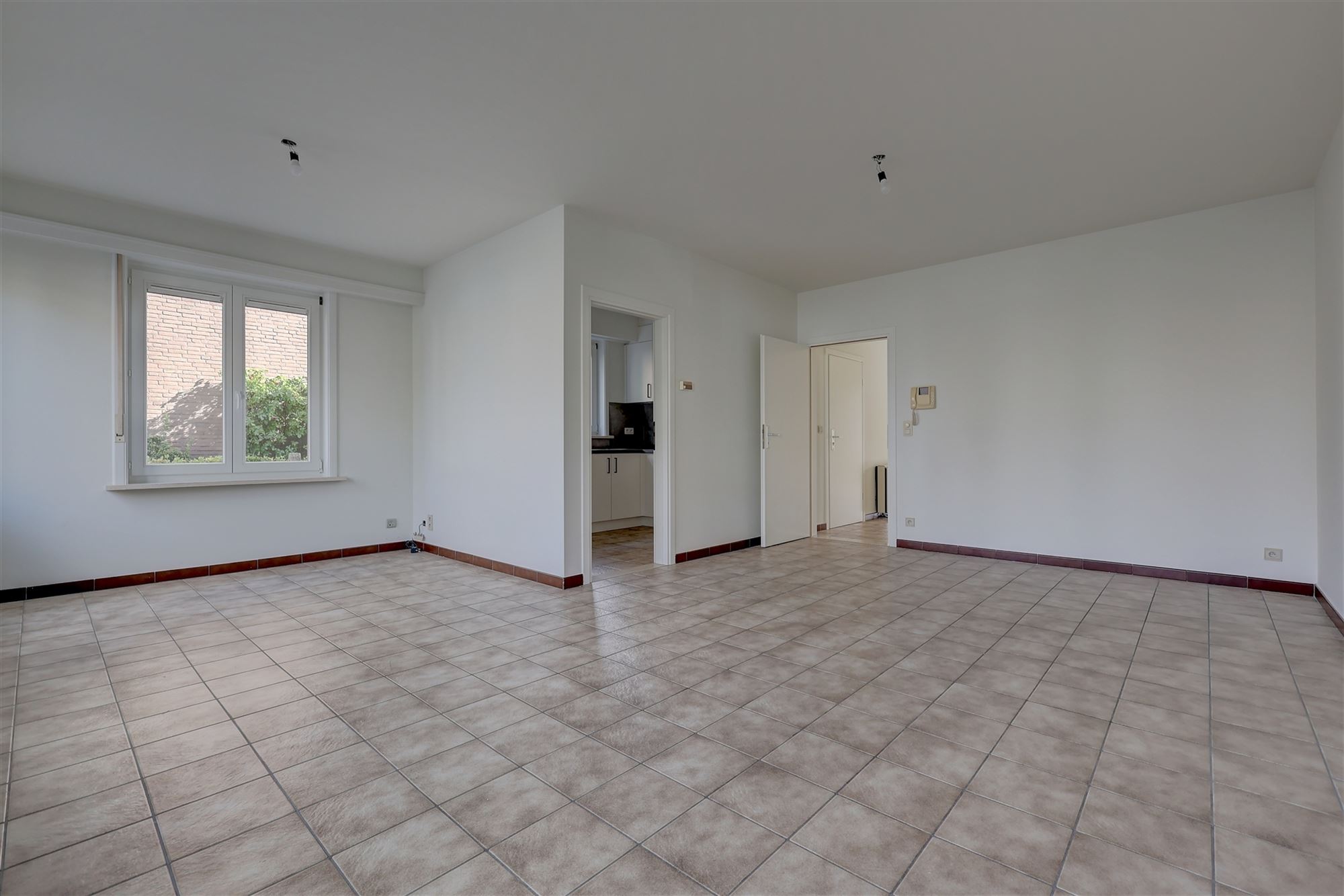 Apartment - photo 4