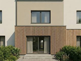 <strong>Bestaande woning die volledig gerenoveerd zal worden opgeleverd, met 2 slaapkamers en stadstuin te Turnhout! EPC is momenteel F maar wordt naar A gebracht, met daarnaast conforme elektriciteit en asbestveilig! <br /><br />Ligging: </strong>de woning bevindt zich in een zijstraat van de Steenweg op Oosthoven waardoor deze een rustige, maar toch zeer centrale ligging geniet vlakbij scholen, winkels, openbaar vervoer en invalswegen. Op slechts 2 km van de autosnelweg, 10 minuten van het station en met een erg vlotte verbinding naar de omliggende dorpen. <strong><br /><br />Indeling: +0: </strong>inkomhal - woonkamer met open keuken - berging - apart toilet. <strong>+1</strong>: 2 slaapkamers - badkamer. <strong><br /><br />Omschrijving: </strong>de woning wordt volledig gerenoveerd door de verkoper, wat je de kans geeft om te genieten van een instapklare woning zonder zorgen. In samenspraak met de verkoper is er meer dan voldoende ruimte om rekening te houden met uw eigen noden en wensen. Altijd al gedacht aan een totaalrenovatie maar schrikt alle verantwoordelijkheid, stress en organisatie u af? Dan is dit project ideaal aangezien de zorgen uit handen gegeven worden maar uw mening blijft gelden! <br /><br />Indien u meer informatie wenst betreffende de werking van deze verkoop verwelkom ik u graag in onze kijkwoning/op kantoor! <strong><br /><br />Bijzondere informatieplicht: </strong>in aanvraag