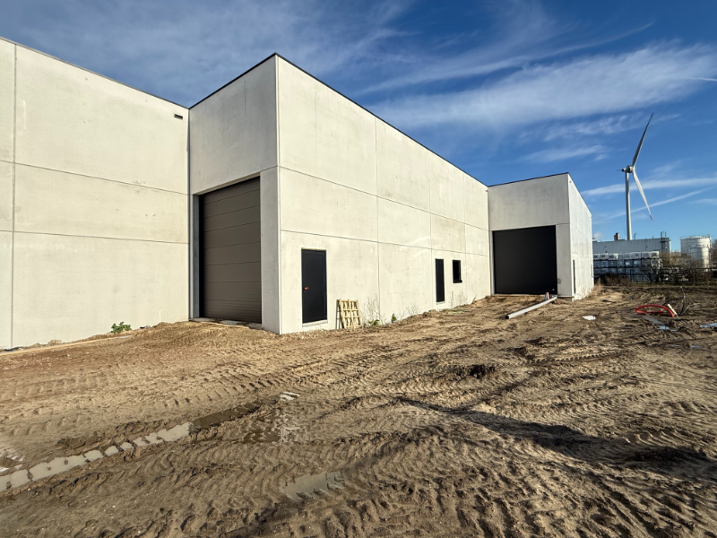 Nieuwbouw KMO-unit 715 m² op topligging in Evergem - foto 1