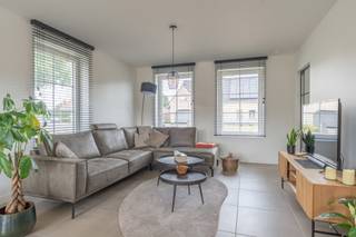 Energiezuinige nieuwbouwwoning met 3 slaapkamers en ruime tuin te Vosselaar.EPC: 15 kWh/m² | Beschikbaar: 01/10/2025 | Carport met tuinbergingBezoek...