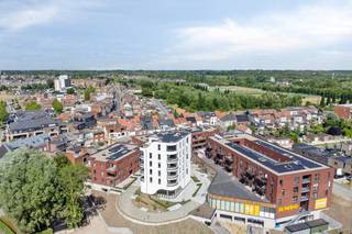 Deze ondergrondse autostaanplaats staat te huur in Boom is gelegen in de Marcella Van Den Brilplein in Boom. <br /><br />Ben je op zoek naar een veilige en makkelijk bereikbare parkeerplaats in het centrum van Boom? Deze ondergrondse autostaanplaats bevindt zich op een centrale ligging aan het Marcella Van Den Brilplein. <br /><br />Heb je interesse of wens je een bezoek? Neem dan contact op met een van onze collega's van Dewaele!