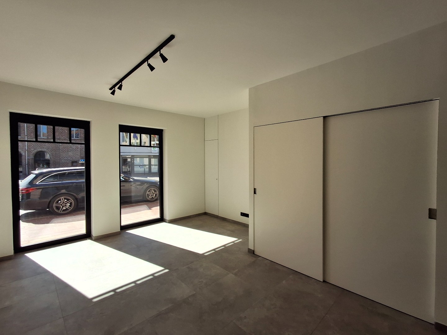 INSTAPKLAAR NIEUWBOUW GELIJKVLOERSAPPARTEMENT IN HARTJE RUISELEDE - foto 3