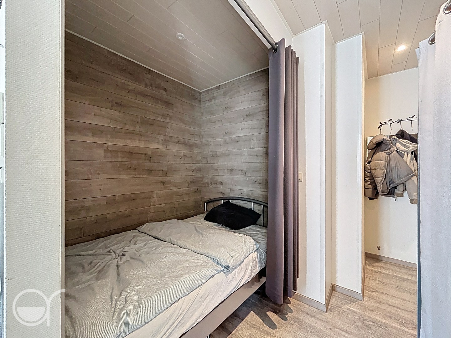 Ruime studentenflat op zeer gunstige locatie - foto 3