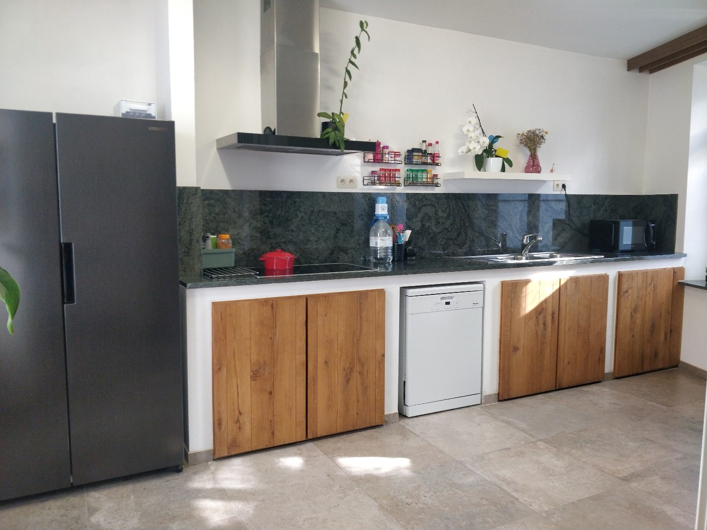 Ruime rijwoning in Lokeren met 3 slaapkamers - foto 4