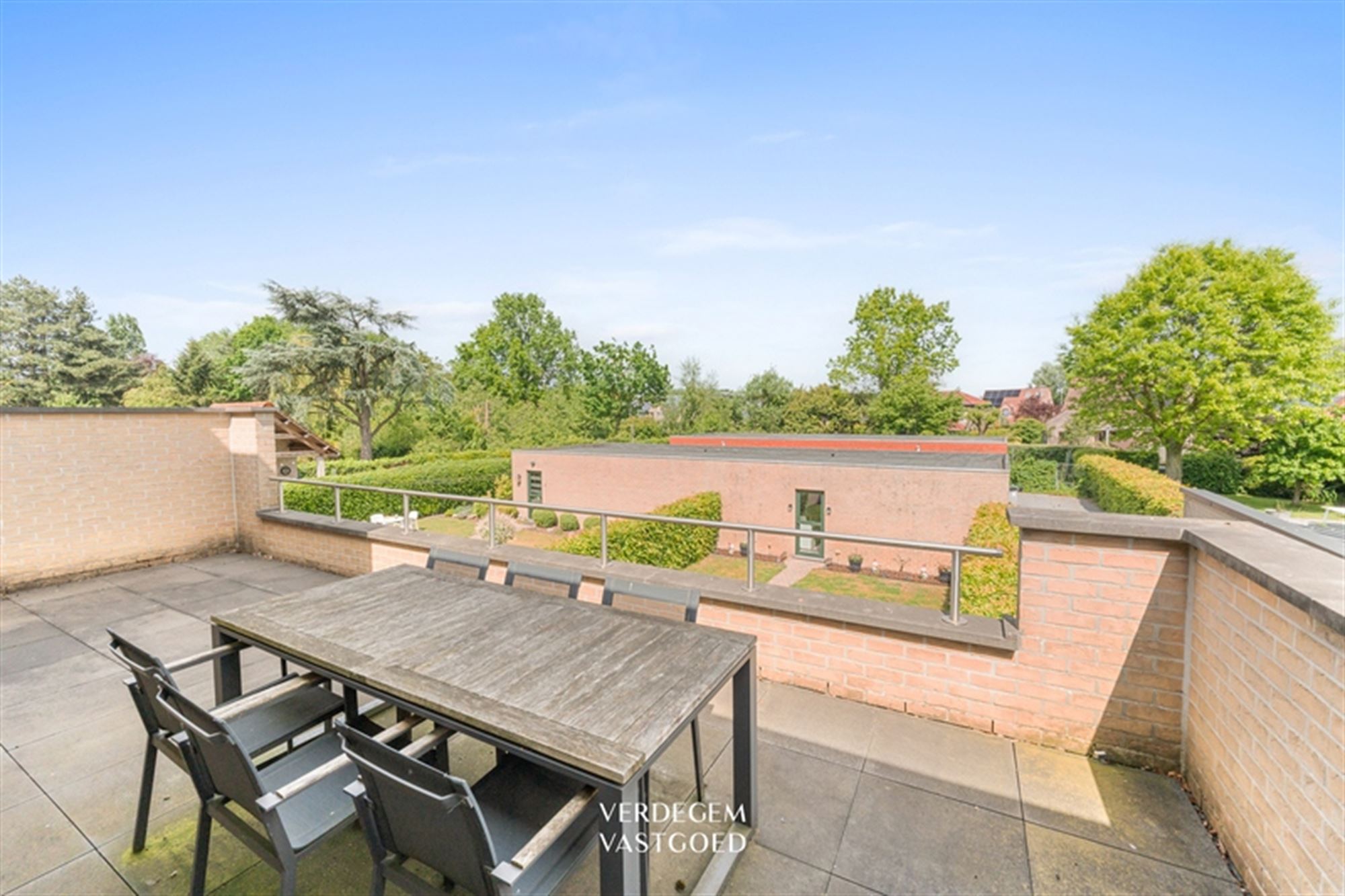 Prachtig ruim appartement met 2 slaapkamers, 2 terrassen en garage - foto 3