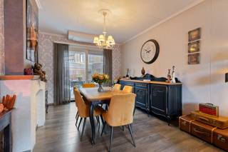 This renovated house is offered for sale in an easily accessible location in Blankenberge. Nevertheless, the house is a short distance from...