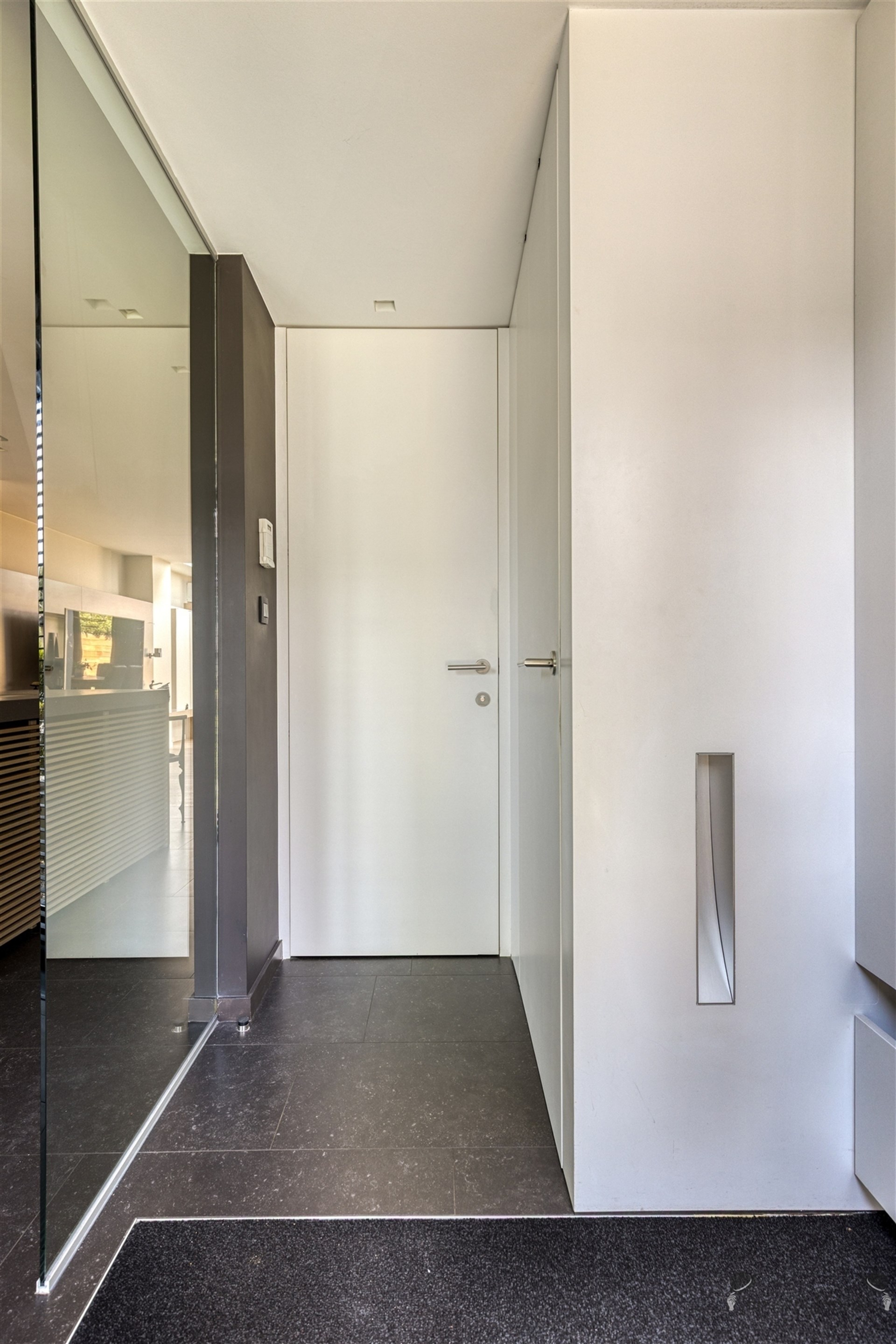 Volledig gerenoveerde designwoning met hoogwaardige afwerking in Mortsel - foto 2