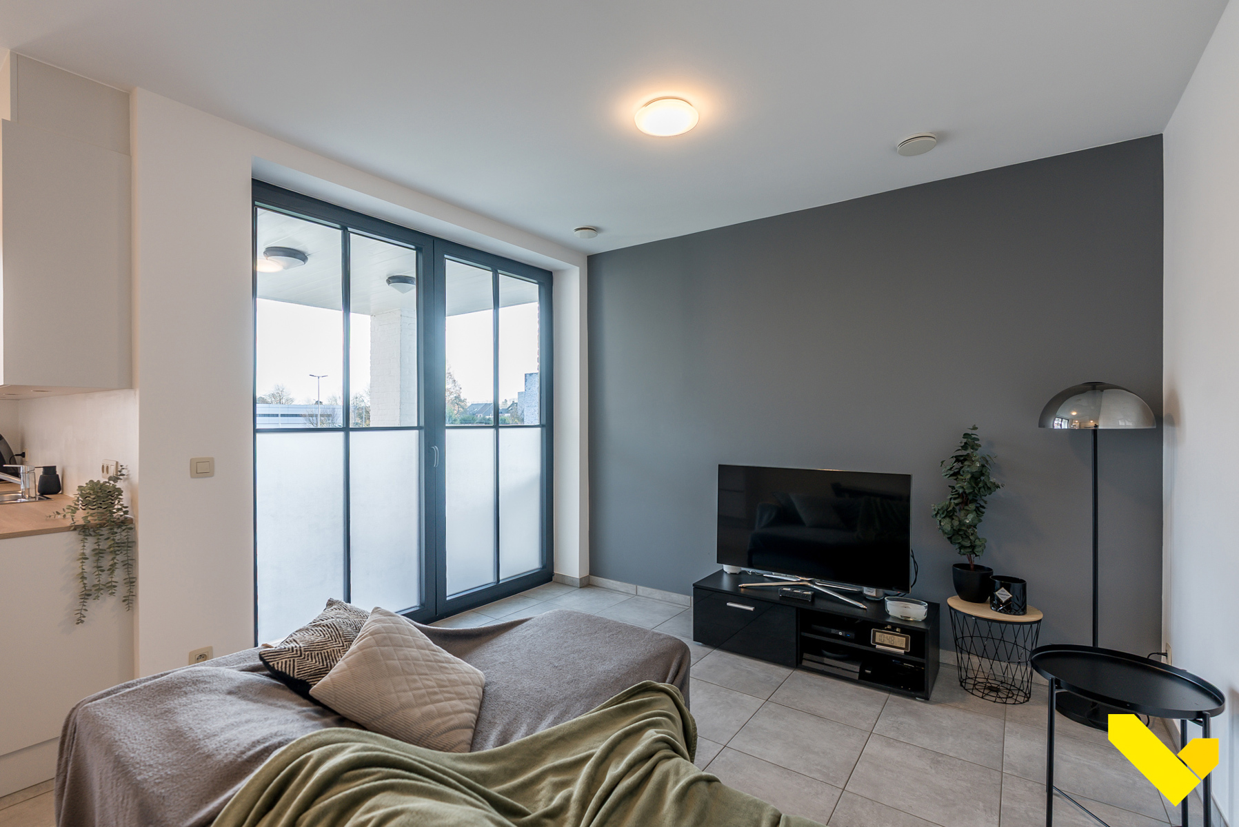 Recent duplex-appartement met 2 autostaanplaatsen. - foto 3