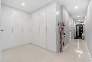 Te koop: volledig gerenoveerde, energiezuinige halfopen woning in Rotselaar, met ruime garage, sauna en een prachtige tuin van 1060 m². Deze...