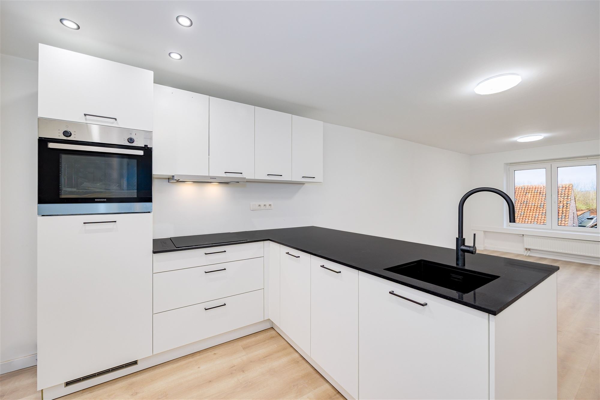 gerenoveerd appartement met terras - foto 4