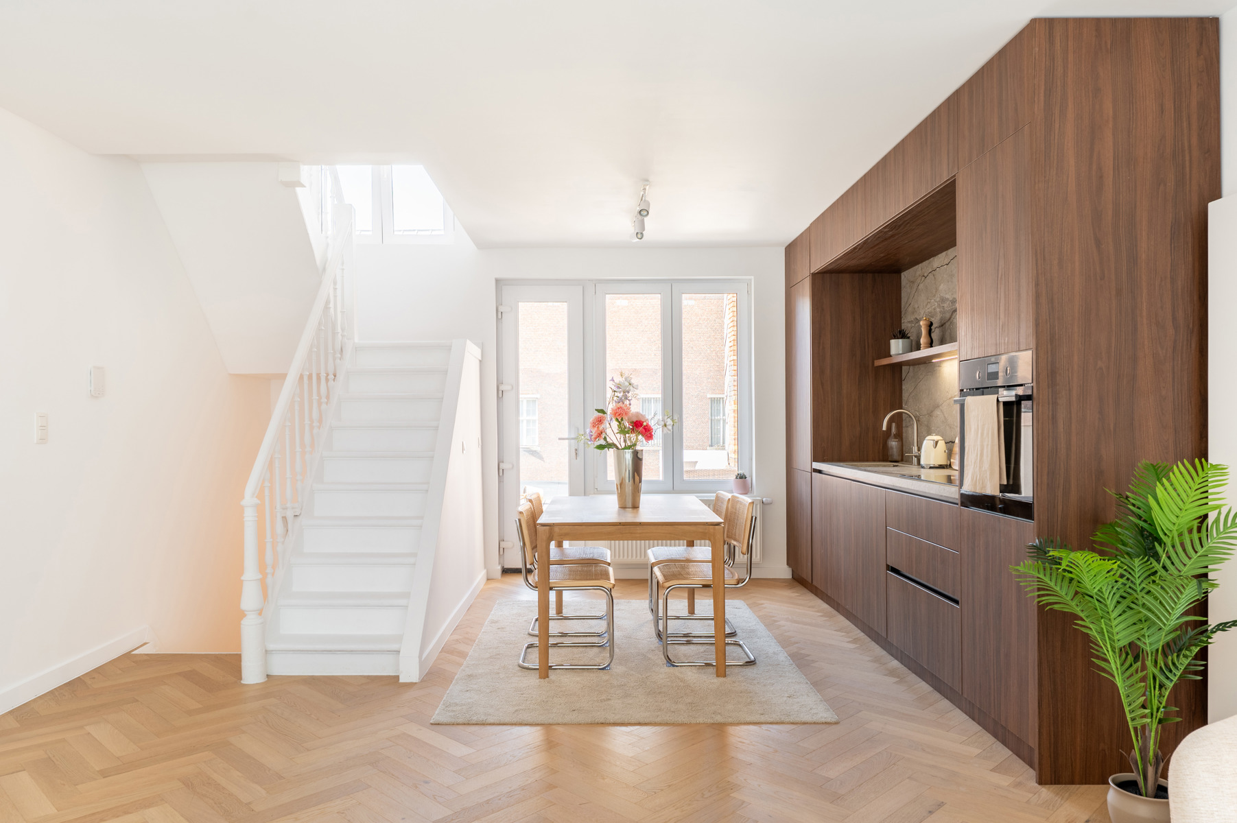 Gerenoveerd appartement op toplocatie met prachtig terras - foto 4