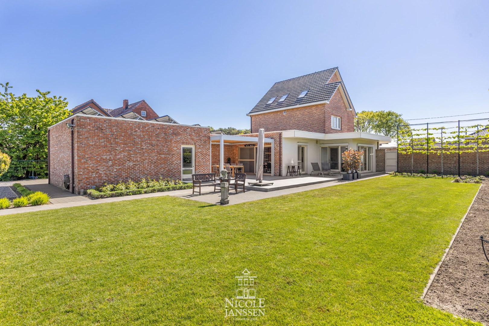 Maison à vendre à Zutendaal avec 4 chambres - photo 1