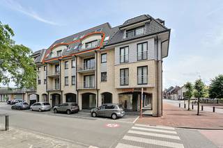Ontdek dit verzorgd, lichtrijk en energiezuinig appartement, gunstig gelegen in het centrum van Maldegem. Dankzij de praktische indeling en...
