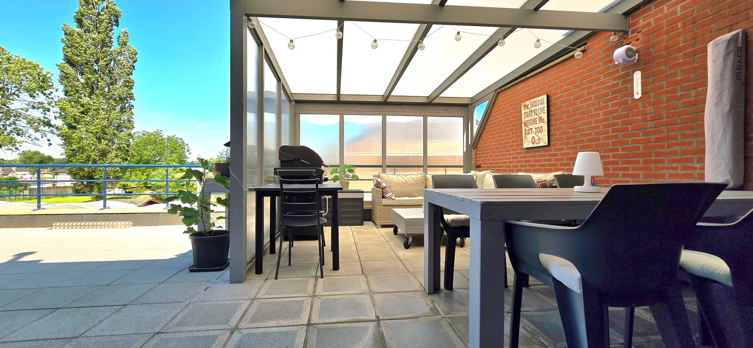 TE KOOP : instapklaar appartement op centrale ligging met 2 slaapkamers en 2 terrassen - foto 3