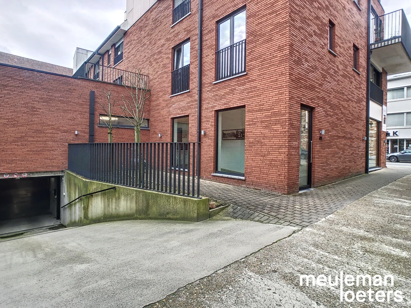 Ondergrondse garagebox in het centrum van Oostkamp - foto 4
