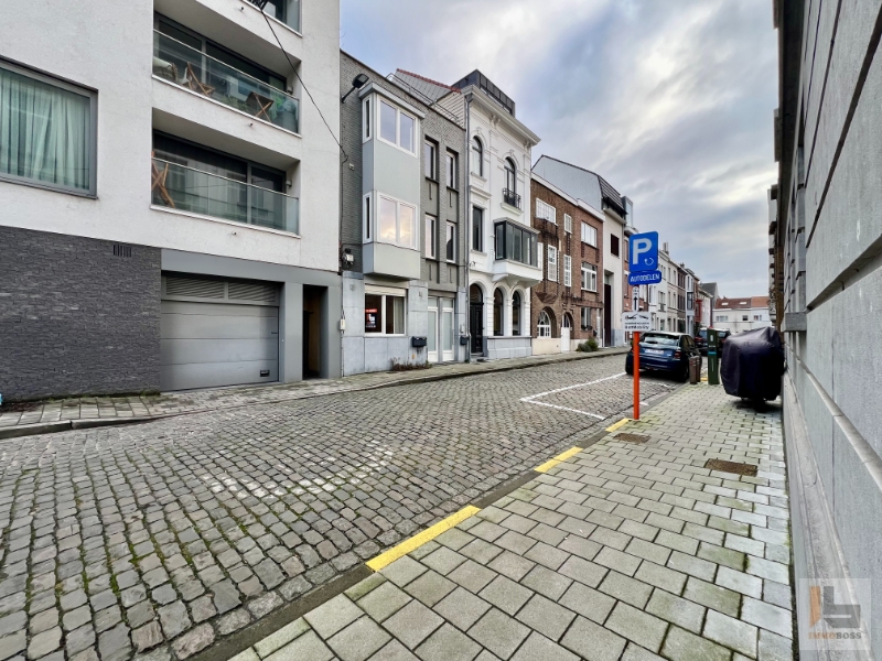 GELIJKVLOERS APPARTEMENT (87m²) MET BINNENKOER (38m²)! - photo 3