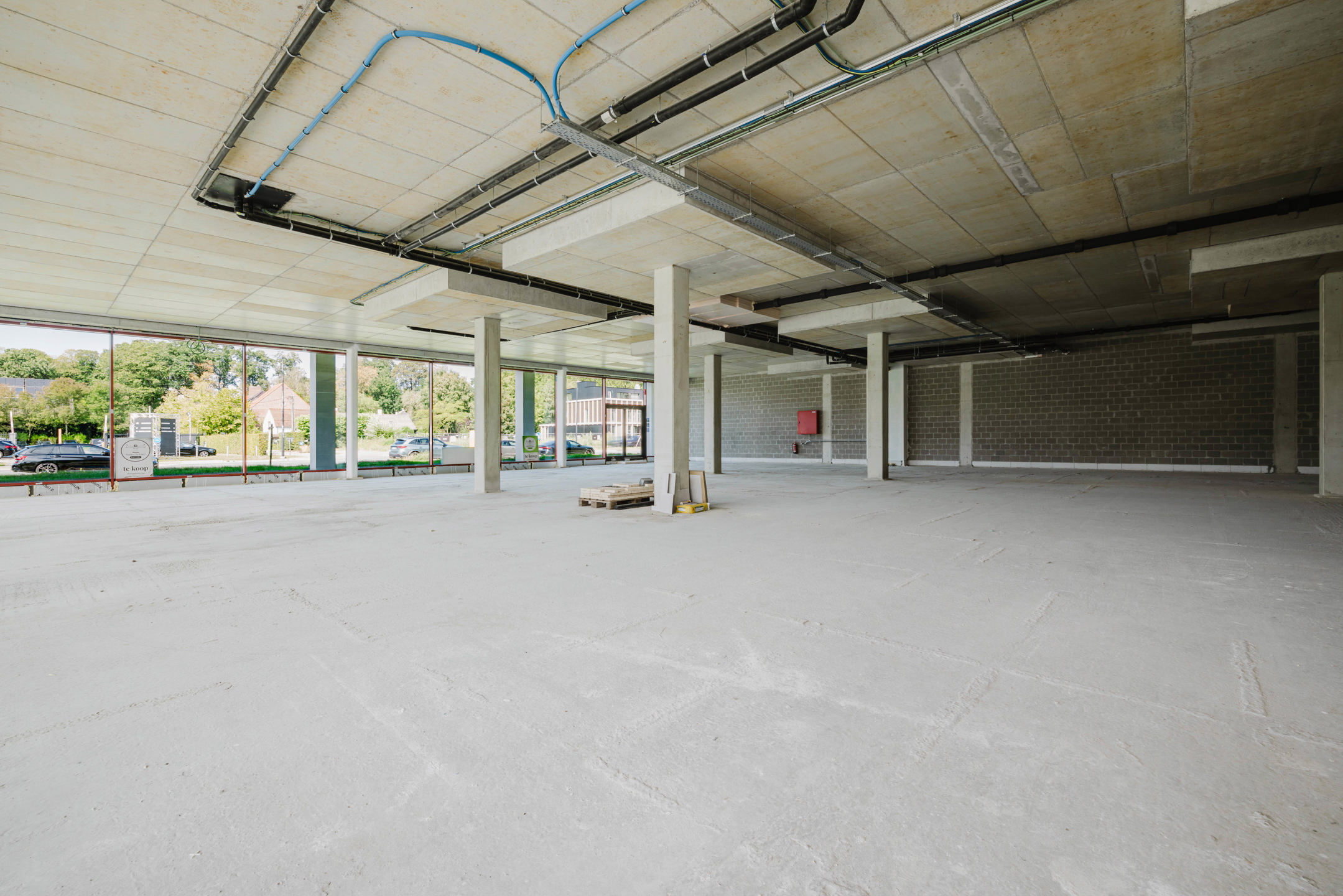 Handelsruimte met centrale ligging te Sint-Martens-Latem - foto 5