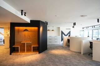 These furnished full-service offices for rent are located in the MeetDistrict business center. As part of the Planet Group Arena in Ghent, it enjoys a strategic location near the R4, E40 and E17 and within cycling distance of Ghent Sint-Pieters station. Partly due to the strong focus on sustainability, the contemporary design and the wide range of facilities (including meeting rooms and event spaces, PitchArena, auditorium, etc.), this business center is the ideal place for start-ups, scale-ups and freelancers. For example, there is also a strong focus on expanding a network.There is also the option to rent flex desks.Amenities:- Underground and aboveground parking- 24/7 access- Shared kitchen- Showers - Sanitary- Cleaning service- Dining options in the building and within walking distance- Elevator - Air conditioning - Large and small meeting rooms- Quiet areas- Auditorium- Event floor- Flexspace- MembershipRental prices include costs (maintenance of common and private areas, reception, 24/7 access, showers, furniture, electricity consumption, water and heating, meeting rooms, property tax, etc.). Are you interested in these offices for rent in Ghent? Don't hesitate and contact us at 09 245 35 35 or business.gent@dewaele.com.