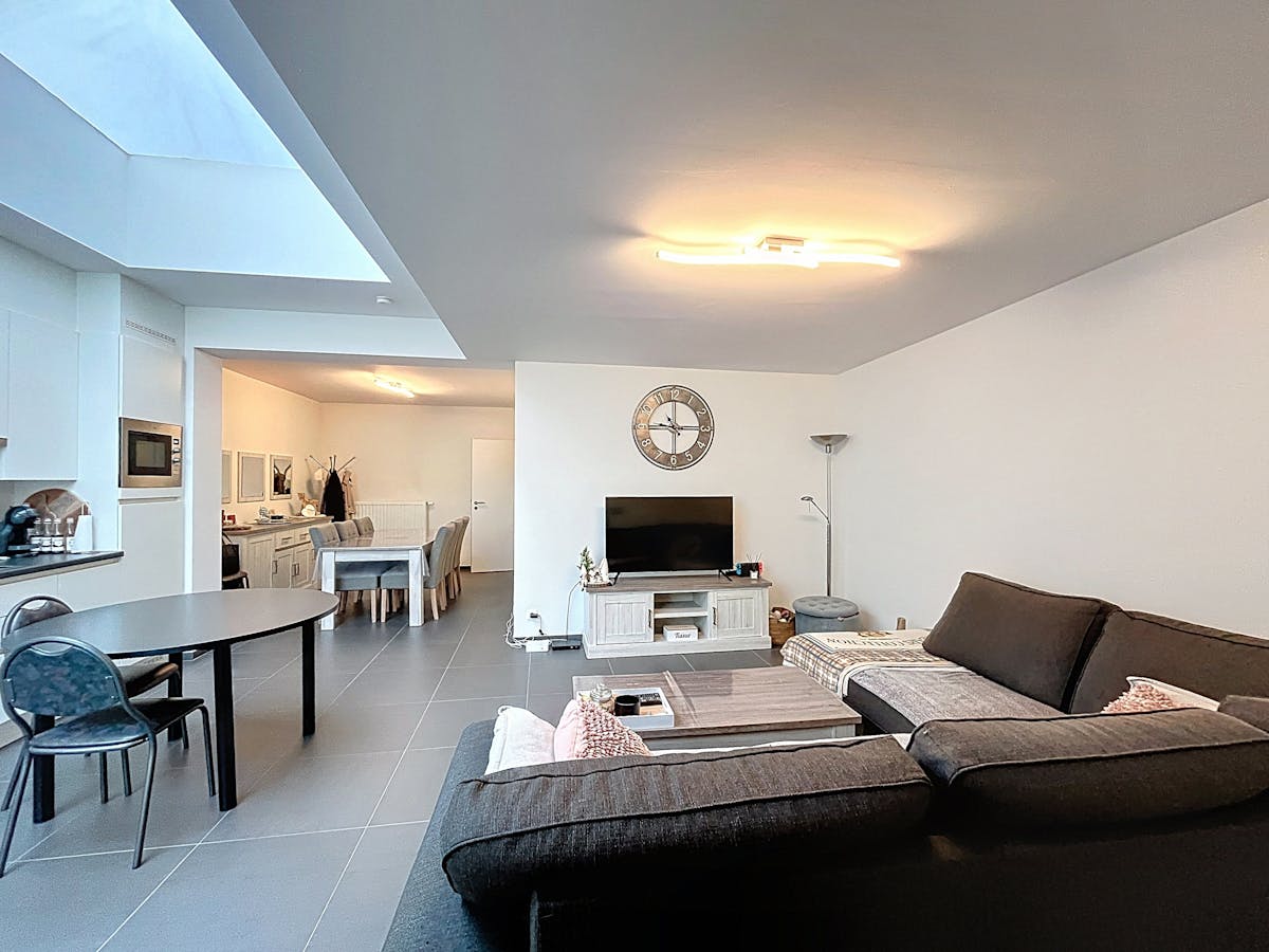 Gelijkvloers appartement met 2 kamers en koer in Poperinge - foto 4