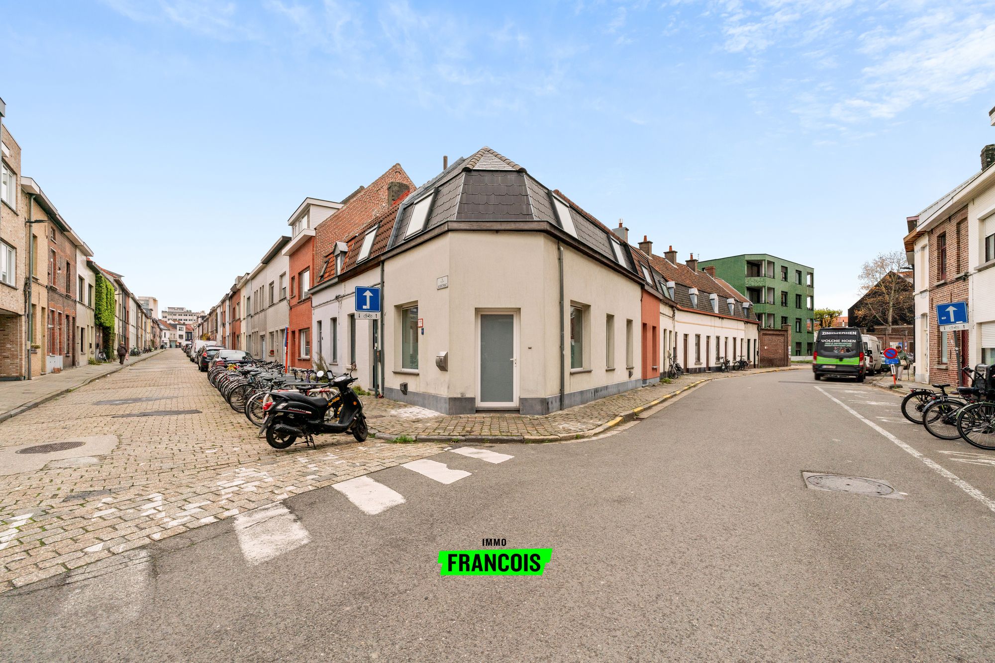 Charmante hoekwoning met 2 slaapkamers te koop in Gent - foto 1