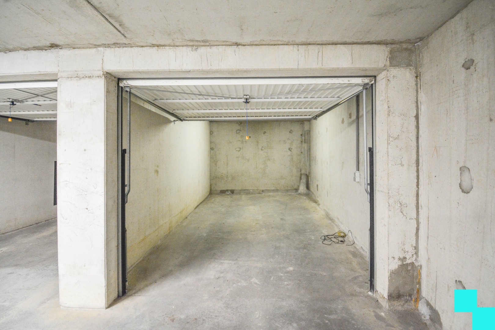 Ondergrondse afgesloten garagebox - centrum Roeselare - photo 2