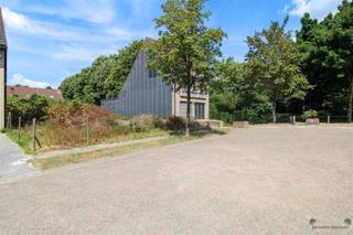 2 terrains à bâtir pour constructions fermées Ces terrains à bâtir sont situés dans un cul-de-sac, à côté du parc romain d'Edegem avec une zone...