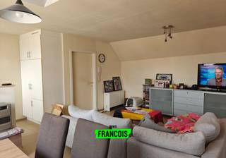 Op zoek naar een instapklaar appartement te huur in Merkem? Dit gezellige en lichtrijke appartement combineert comfort, praktische indeling en...