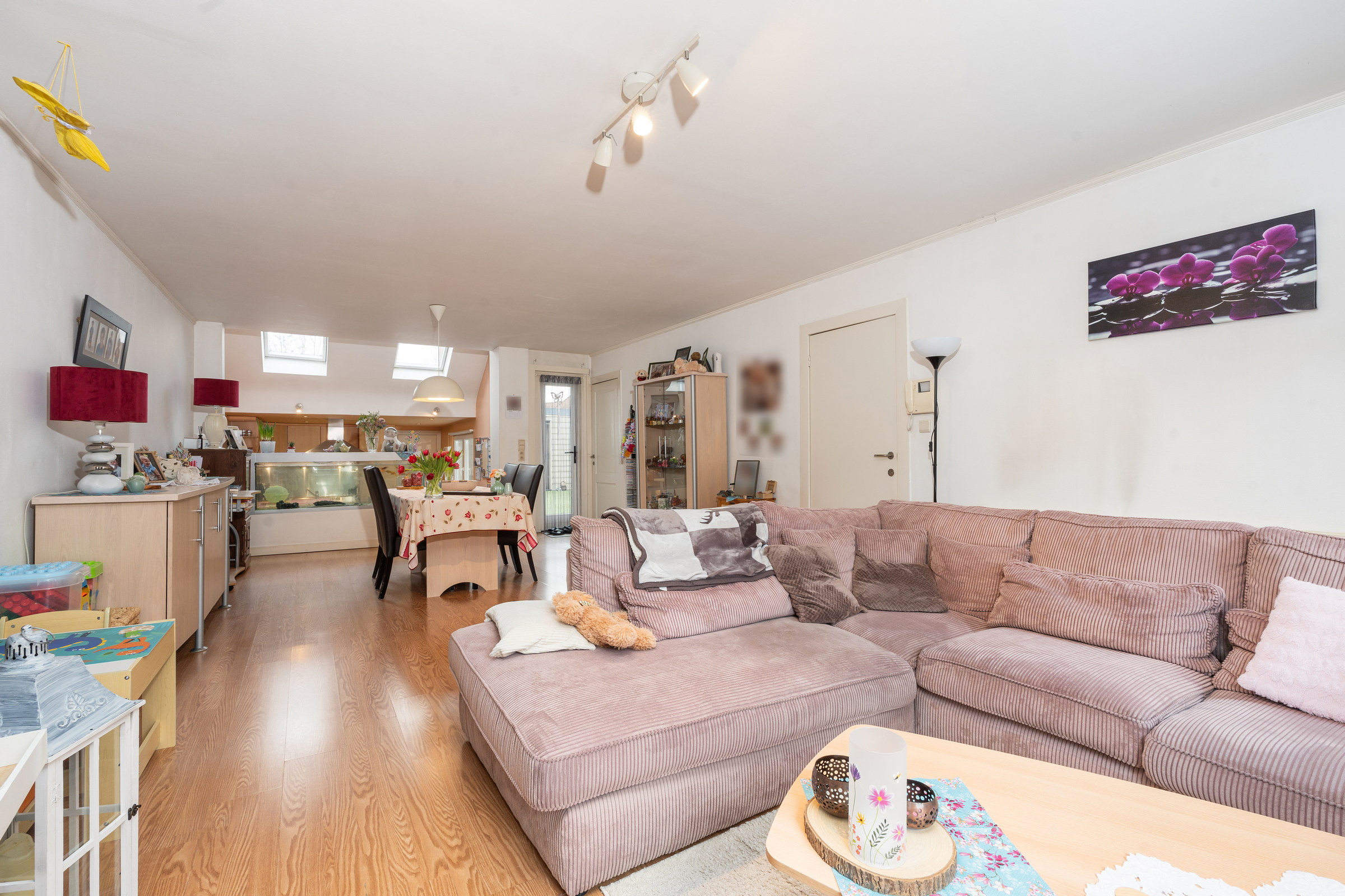 Opbrengsteigendom met handelszaak en appartement - foto 3