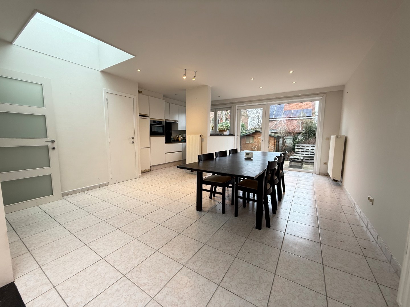 Recent gerenoveerde stadswoning in centrum Tielt! - foto 2