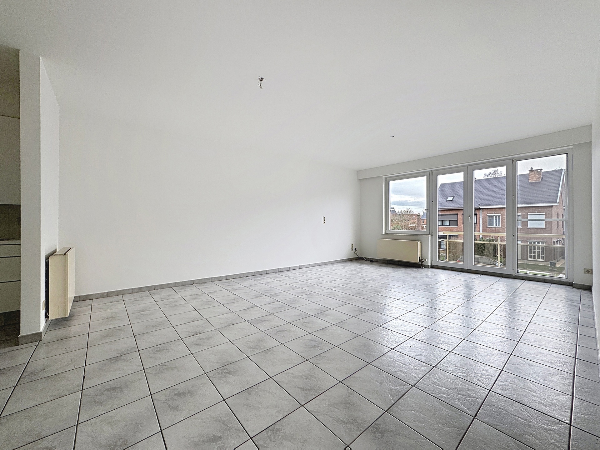 Verzorgd appartement met 2 slaapkamers - foto 3