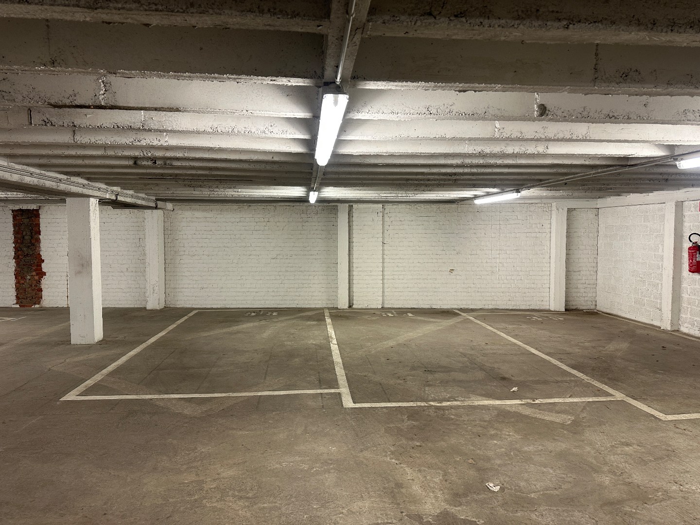 2 ondergrondse parkeerplaatsen op enkele minuten van centrum Gent - foto 1